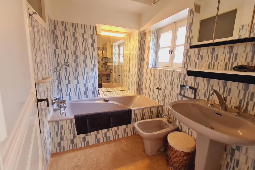 Hotel Bouchardine - Centre - Parking Gratuit - Hospices Beaune  Zewnętrze zdjęcie